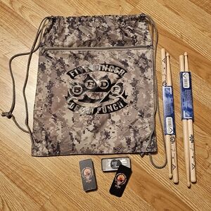 FIVE FINGER DEATH PUNCH